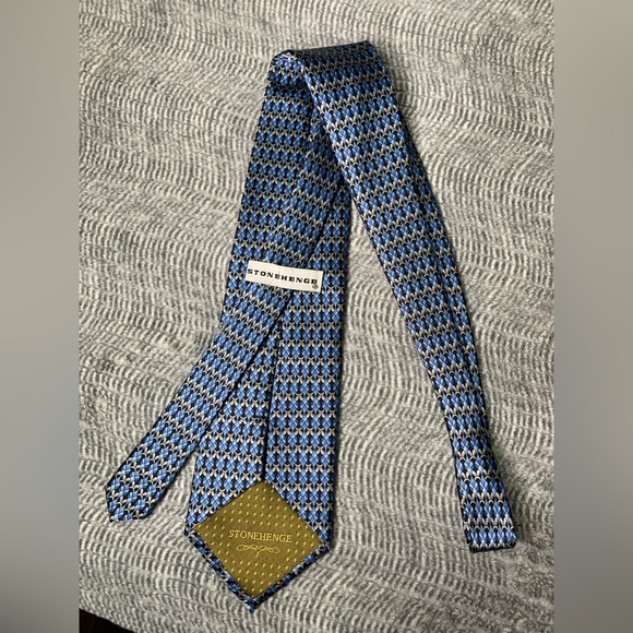 3/$10 Men’s patterned Stonehenge Silk Neck Tie - Picture 5 of 7